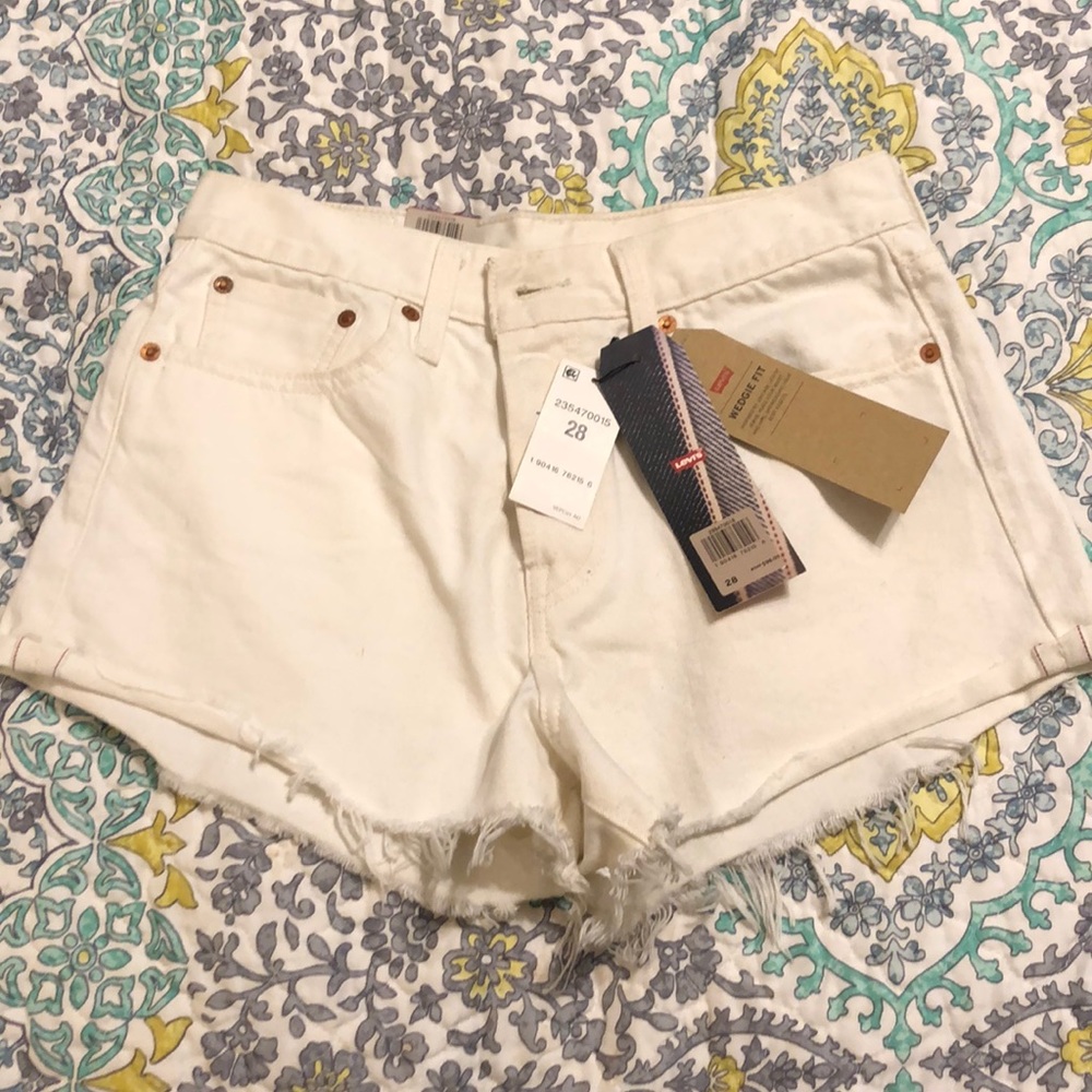Levi’s Wedgie Fit Shorts